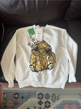 Zara White Kids Sweatshirt with Gold Stitch Graphic